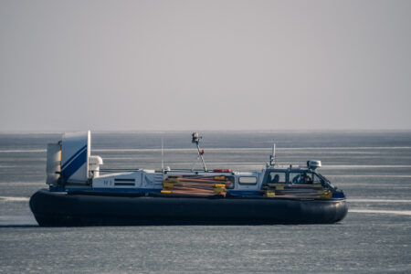 Ledus sezonai beidzoties, novākuši brīdinājuma zīmes